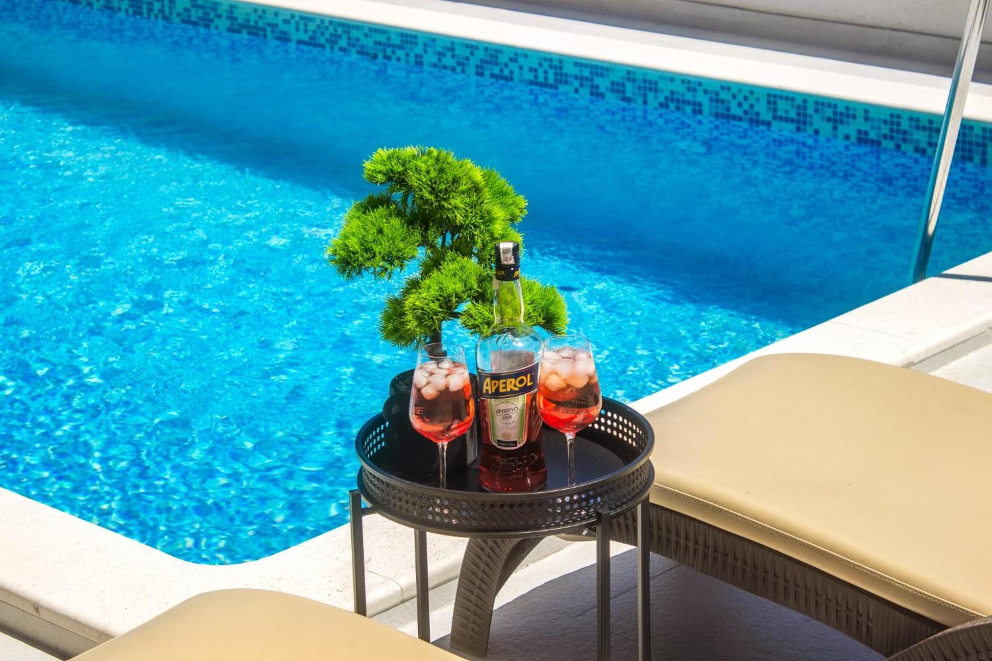 Villa Dalmatian Child With Swimming Pool, Close To The Beach Vinišće Εξωτερικό φωτογραφία