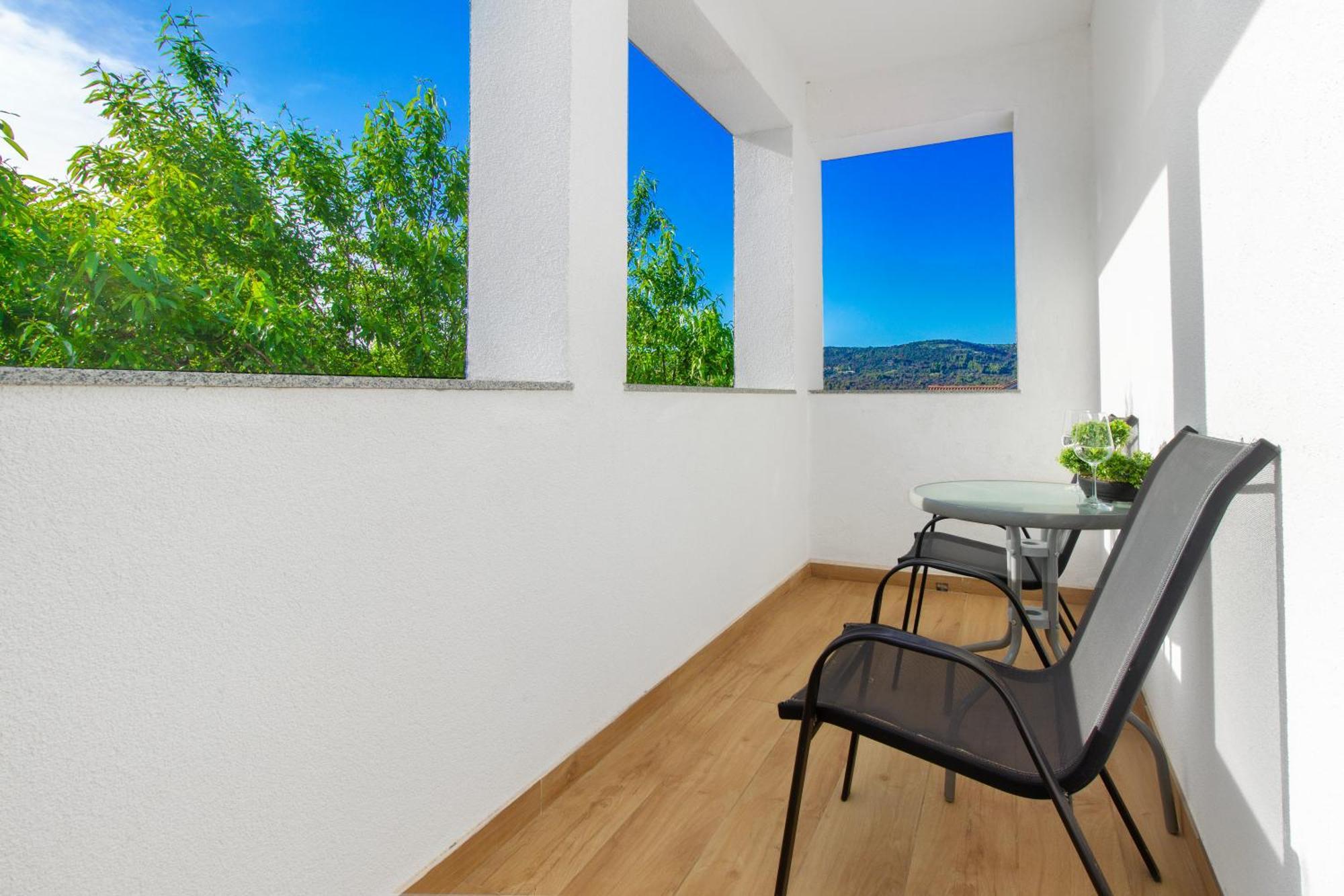 Villa Dalmatian Child With Swimming Pool, Close To The Beach Vinišće Εξωτερικό φωτογραφία