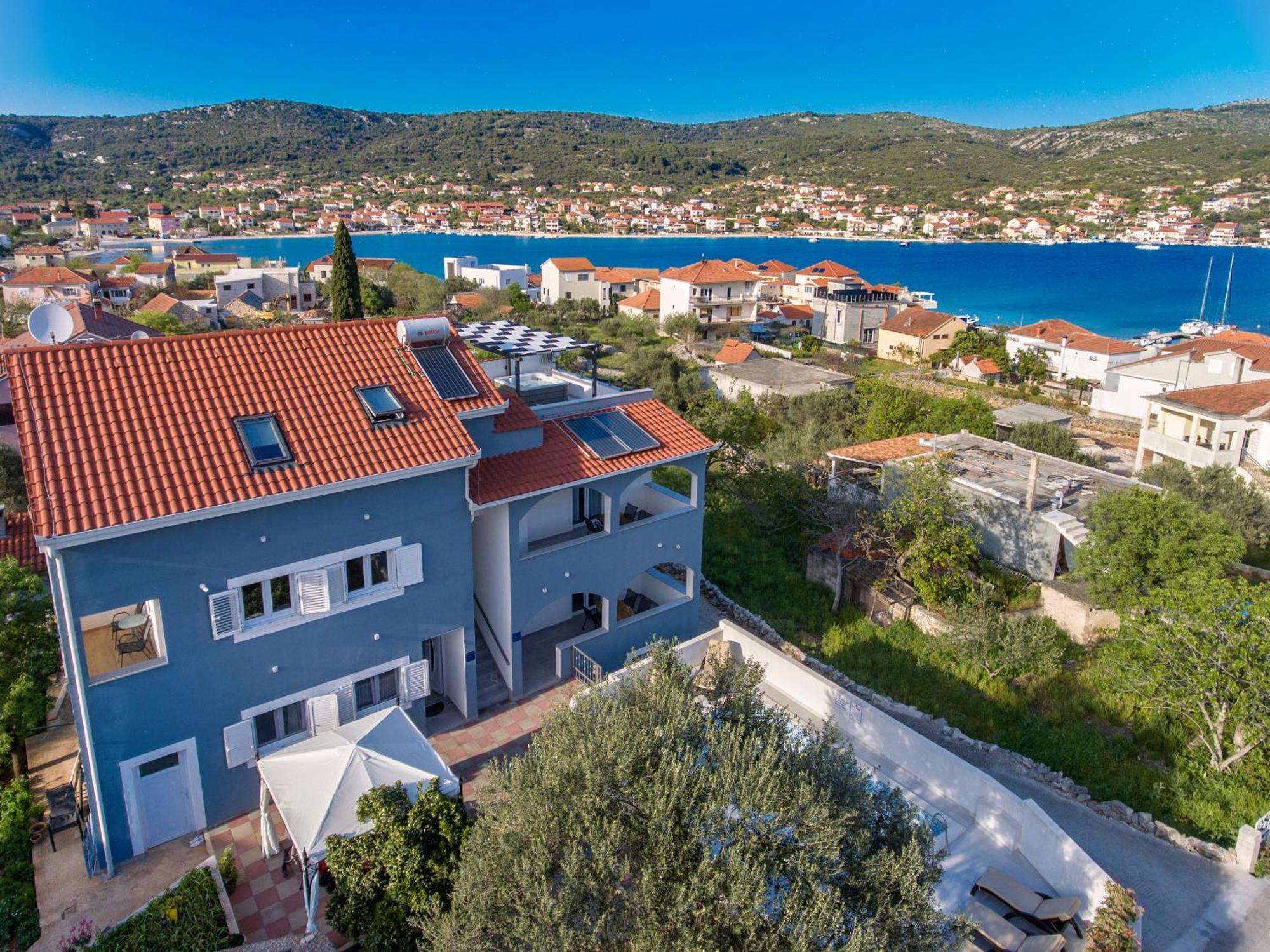 Villa Dalmatian Child With Swimming Pool, Close To The Beach Vinišće Εξωτερικό φωτογραφία